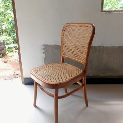 Kursi Kevin kayu jati dudukan rotan kursi cafe kualitas eksport